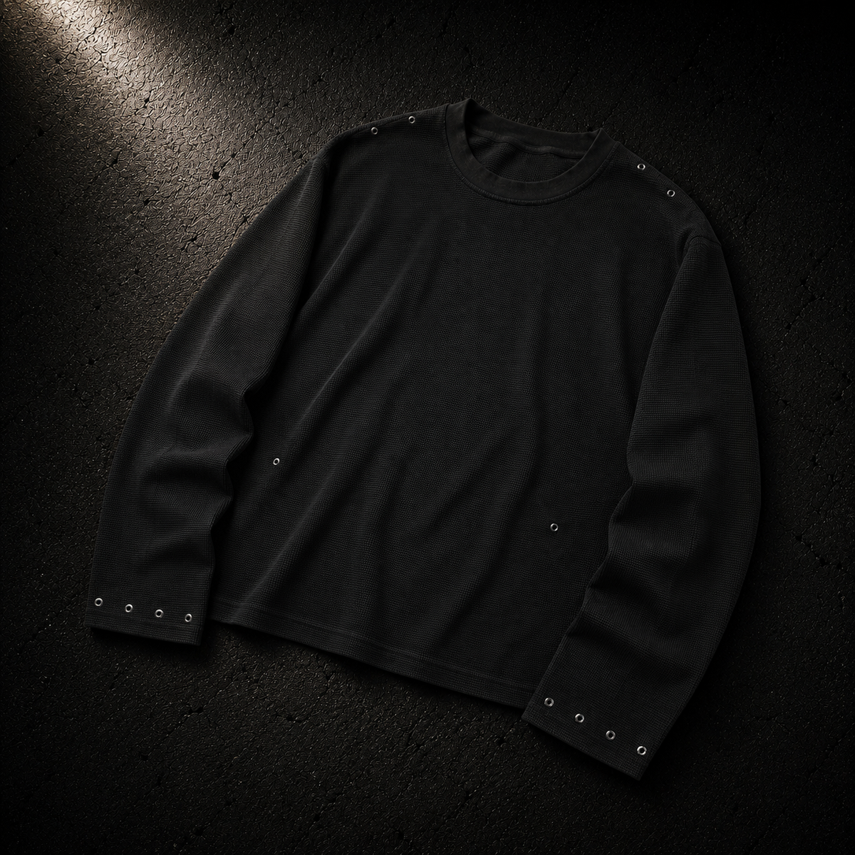 KUMAN // REVENANT LONG SLEEVE CREW NECK T SHIRT